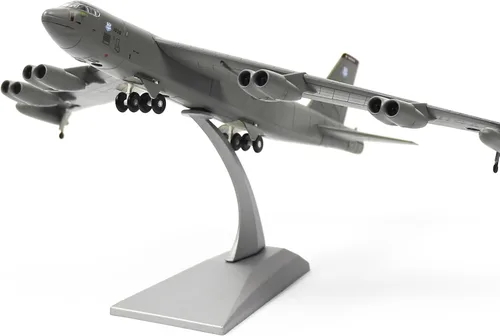 Vista 3 de NUOTIE 1/200 Escala B-52 (Stratofortress) Bombardero estratégico subsónico a chorro de largo alcance fundido a presión modelo de avión militar