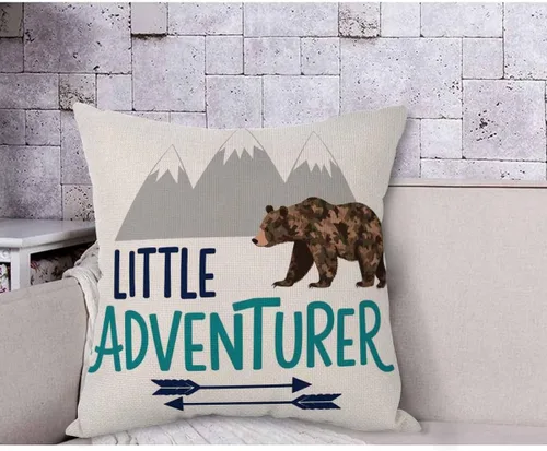 Vista 3 de AOYEGO Little Adventurer - Funda de almohada decorativa de viaje con diseño de oso y flecha de montaña, animales salvajes, naturaleza, bosque, 18 x