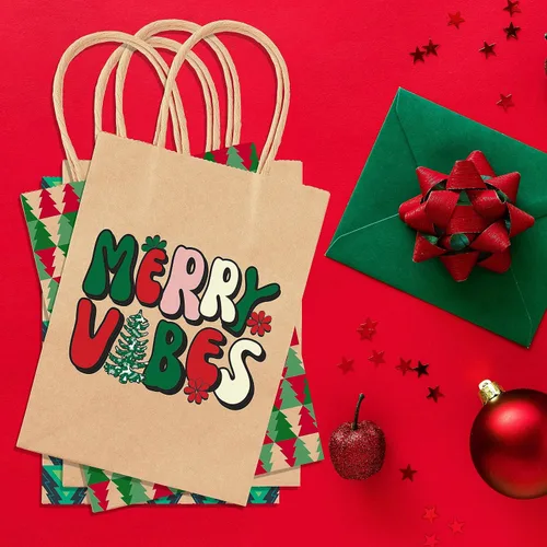 Vista 4 de EasyKart - Bolsas de regalo de papel kraft – 30 bolsas de regalos de Navidad, 6 diseños, regalos para el aula y fiestas (9 x 7.3 x 3.3 pulgadas)