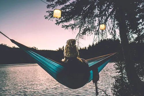 Vista 11 de MPOWERD Luci Lux: Linterna inflable solar recargable a través de energía solar o USB-C, 65 lúmenes, acabado mate + LED blanco cálido dura hasta 24