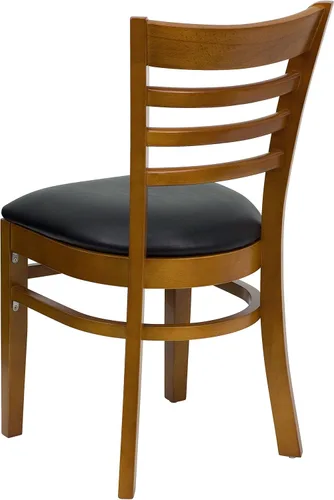 Vista 7 de EMMA + OLIVER Silla de madera de cerezo con respaldo de escalera, asiento de vinilo negro