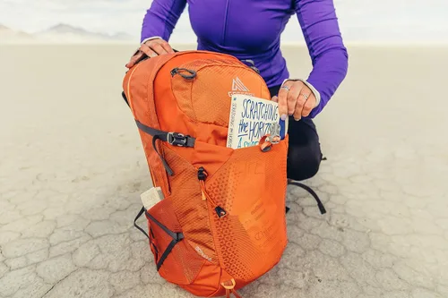 Vista 4 de Gregory Juno 24L & 30L H2O Women's Day Hiking/Backpacking Hydration Backpack with Included Reservoir Azul (Laguna Blue)