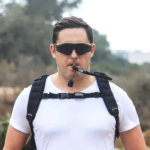 Vista 4 de Source Tactical ILPS - Vejiga ancha de perfil bajo de 3 litros, para integración con chaleco balístico, válvula para beber tormenta de alto flujo
