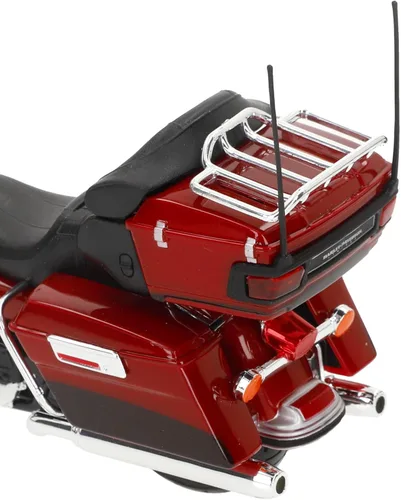Vista 9 de Motocicleta Harley Davidson FLHTK Electra Glide modelo 2013, roja, versión ultralimitada, 1/12 de Maisto 32323.