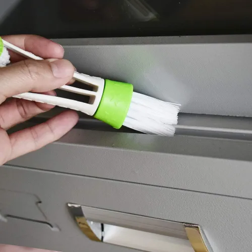 Vista 6 de Cepillo de limpieza multifunción para ventilación de aire del automóvil, 2 fundas de microfibra, herramientas de limpieza para teclado, ventana