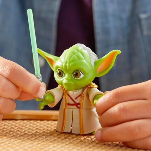 Vista 4 de Star Wars: Young Jedi Adventures Yoda Figura de acción, juguetes de 3 pulgadas de alto, juguetes preescolares para niños y niñas de 3 años