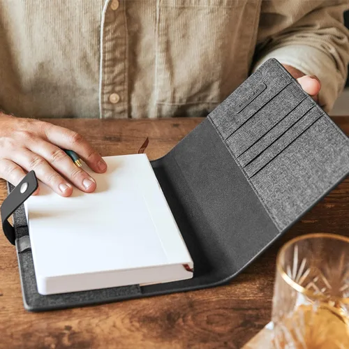 Vista 6 de CASE ELEGANCE Funda de Diario de Cuero Premium de Grano Completo Negro Recargable con Cuaderno Rayado A5 - Cuero DURA-Leather Resistente a Rayones