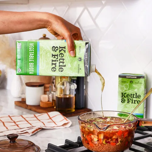 Vista 3 de Kettle & Fire Caldo de verduras orgánico para cocinar bajo en sodio, 32 onzas