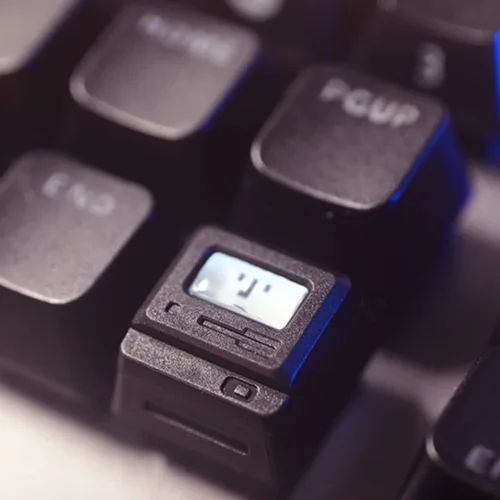 Vista 2 de Linda tecla con diseño 3D ESC R4 personalizado para teclado mecánico, mini teclado retro para videojuegos (negro)