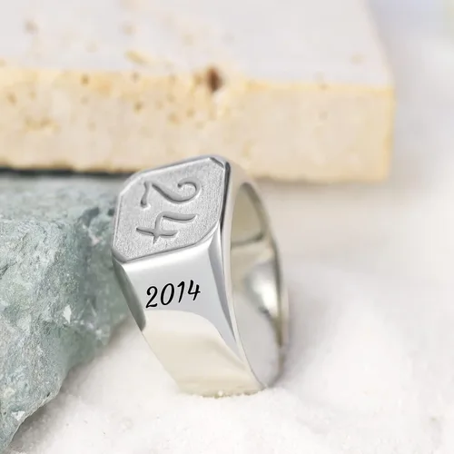 Vista 5 de PETEANEY Anillos de sello personalizados para hombres, plata de ley grabados personalizados, número año, letra cuadrada, anillo de pulgar meñique