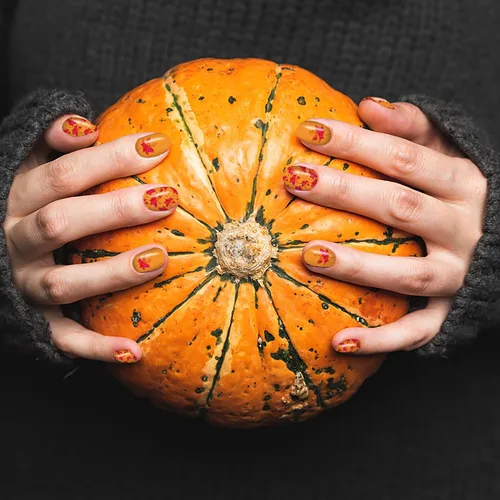 Vista 2 de 12 hojas de calcomanías completas de otoño, tiras de esmalte de uñas de otoño, calcomanías autoadhesivas de arte de uñas de hoja de arce con 2 limas