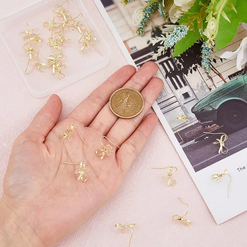 Vista 3 de SUPERFINDINGS 24 aretes de tuerca con lazo de latón, aretes dorados con lazo y 40 tuercas de plástico para hacer joyas