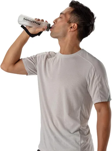 Vista 4 de Nathan Pinnacle Lite - Frasco de mano de 14 onzas, botella de agua de mano para maratones, senderismo, ultra correr y actividades al aire libre