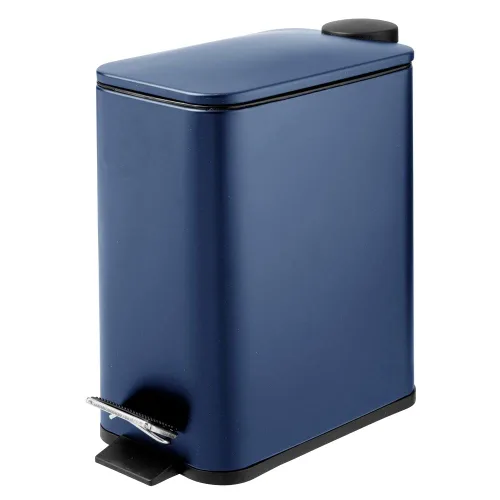 Vista 9 de mDesign Bote de basura rectangular de metal delgado de 1.3 galones/5 litros con pedal de paso, tapa de cierre fácil, forro removible - Papelera Negro