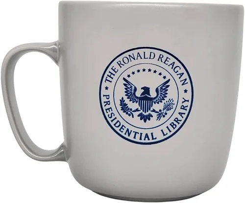 Vista 2 de Reagan Bush '84 taza de café por Reagan Library - 18 onzas., 4 pulgadas de alto, 3 pulgadas de diámetro, cerámica, brillante en plata