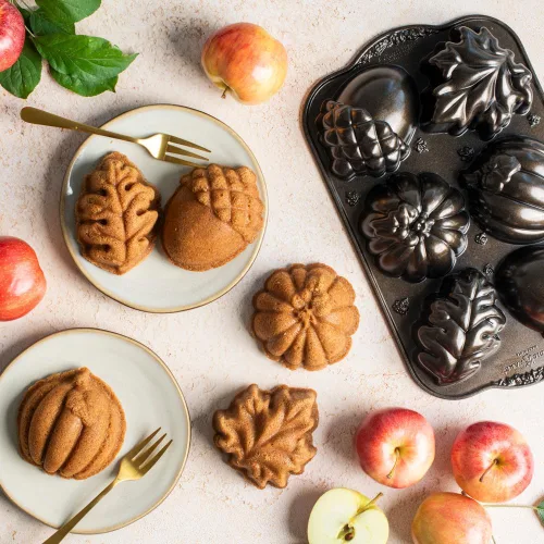 Vista 2 de Nordic Ware - Sartén para Delicias de Otoño, color bronce