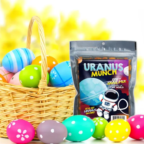 Vista 9 de Uranus Munch - Mezcla de frutos secos picantes prémium del tío Frank - Regalos comestibles para adolescentes - Mezcla picante - Hecho en los Estados