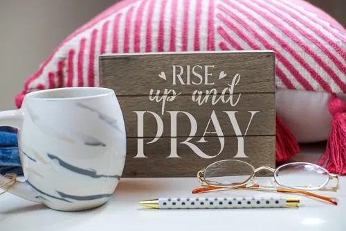 Vista 5 de Juego de plantillas inspiradoras de palabras, 16 plantillas de fe cristiana con citas y versículos de la Biblia, ideal para pintar en madera