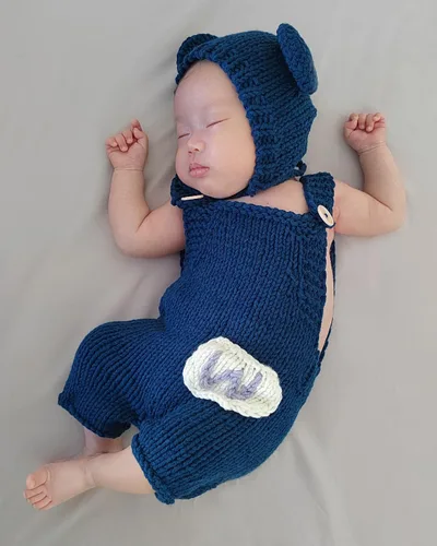 Vista 4 de Traje de oso de fotografía para recién nacido, traje de ganchillo para sesión de fotos de bebé, mameluco de punto para niño y niña