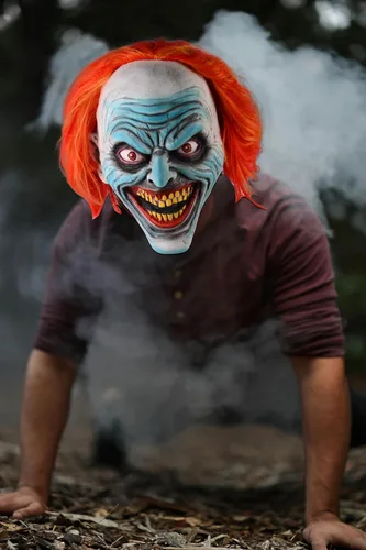 Vista 4 de Voyiparty Máscara de payaso de Halloween, máscara de Joker malvado aterrador, máscaras de asesinos de terror, disfraces de cosplay para adultos