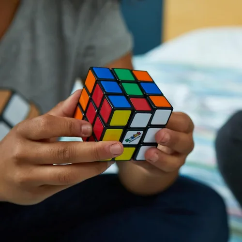 Vista 5 de Rubik's Juego de Rompecabezas de Cubo Avanzado Set 3 x 3 + 2 x 2 – Pack de 2 y Cubos 3 x 3 Originales con Colores Combinados – 6064009 – Juguete