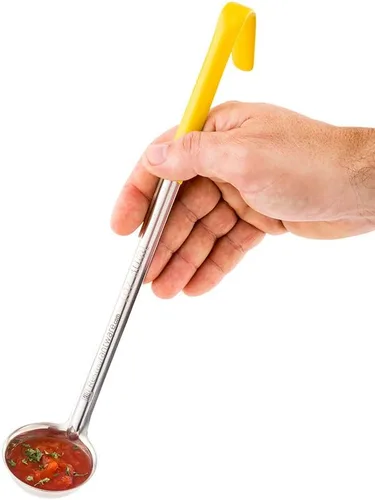 Vista 3 de Restaurantware Met Lux - Cucharón de sopa de 1 onza con mango de gancho, cuchara para servir, con mango amarillo, cuchara de cocina de acero