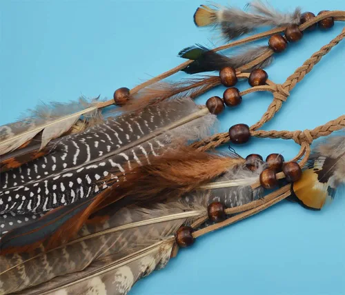 Vista 3 de Diadema de plumas indias, tocado ajustable marrón, borlas tribales de plumas, cuerda de cáñamo para carnaval, disfraz hippie, fiesta, festival