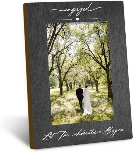 Vista 11 de Marco de fotos de compromiso para parejas recién casadas de 4 x 6, regalos de compromiso para parejas, regalo de recién casados, regalos de boda