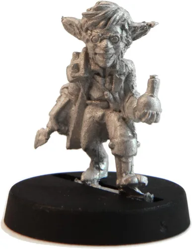 Vista 7 de Stonehaven Female Gnome Paladin Miniature - Lead-Free Pewter Figure, 28mm Scale, Unpainted, Made in USA