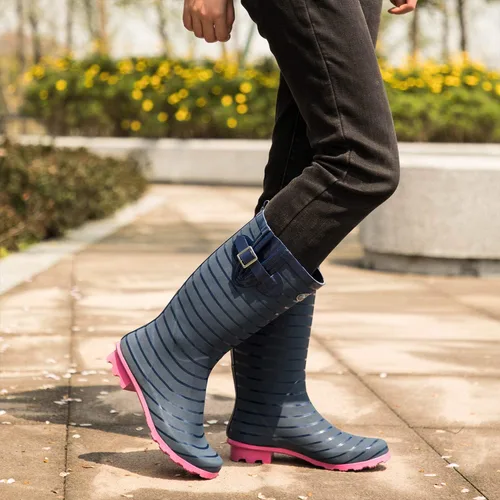 Vista 7 de K KomForme Botas de lluvia para mujer impermeables para uso al aire libre con cómoda plantilla