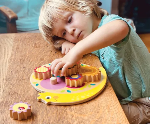 Vista 5 de Tender Leaf Toys - Remolinos de caracol - 6 engranajes de flores extraíbles, juego para niños pequeños y niños - Apilamiento de madera, camas