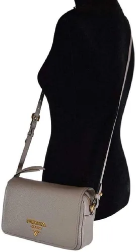 Vista 2 de Prada Vitello Phenix 1BD163 - Bolso bandolera de piel para mujer, color gris