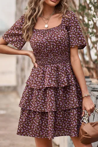 Vista 8 de PRETTYGARDEN Vestido corto de verano floral para mujer 2023, cuello cuadrado, manga corta, con volantes, estilo bohemio, con vuelo