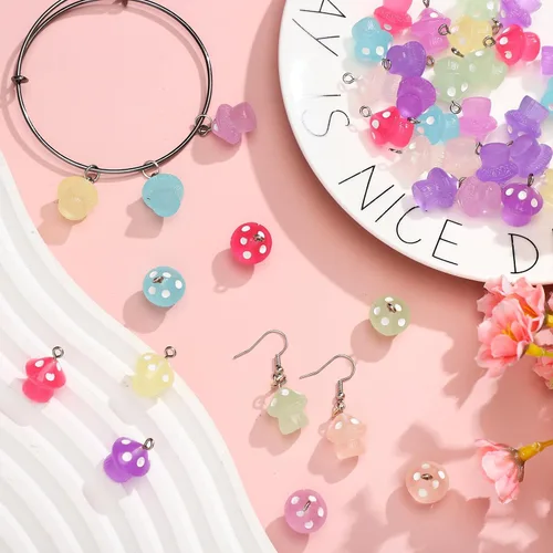 Vista 6 de Junkin Dijes de hongos luminosos de resina con dije de hongo, lindas cuentas, encantadores colgantes de joyería para pulseras, collares, aretes