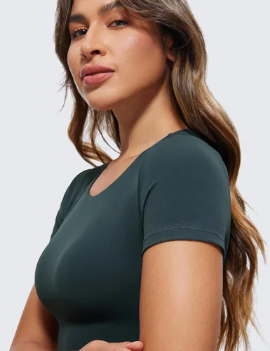 Vista 5 de CRZ YOGA Butterluxe - Camiseta corta de manga corta con doble forro para mujer, cuello redondo, casual, para entrenamiento, bonita camiseta básica