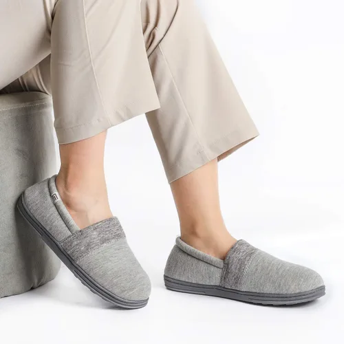 Vista 2 de FamilyFairy Pantuflas cómodas y ligeras de espuma viscoelástica antideslizantes para interiores y exteriores