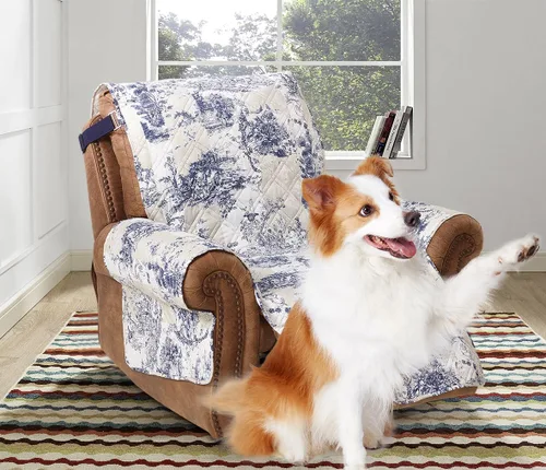 Vista 33 de Brilliant Sunshine Blue Toile Funda Acolchada con Quilted para Silla, 23 pulgadas de Ancho de Asiento, Protector de Muebles Antideslizante, Correa