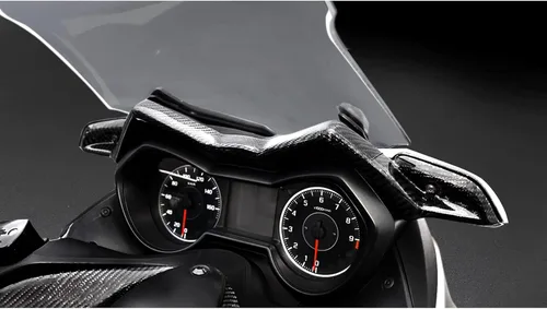 Vista 7 de MOS - Cubierta de tablero de fibra de carbono en forma de M compatible con Yamaha Xmax 250 300 2017-2022
