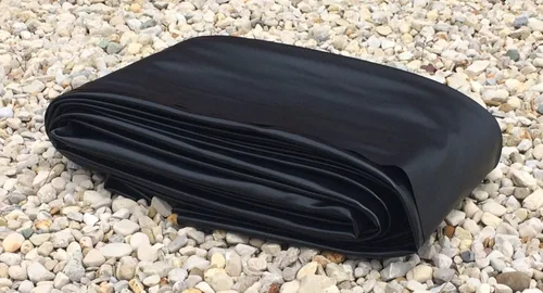 Vista 2 de Revestimiento negro para estanques de 18 x 50 pulgadas, 18 pies de ancho x 50 pies de largo en PVC negro de 20 mil (0.020 in), apto