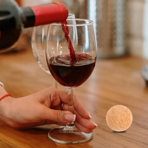 Vista 7 de 1 tapón de bola de corcho de madera para decantador de vino, jarra y botella, 1.41 pulgadas de diámetro, fácil de usar y reutilizable