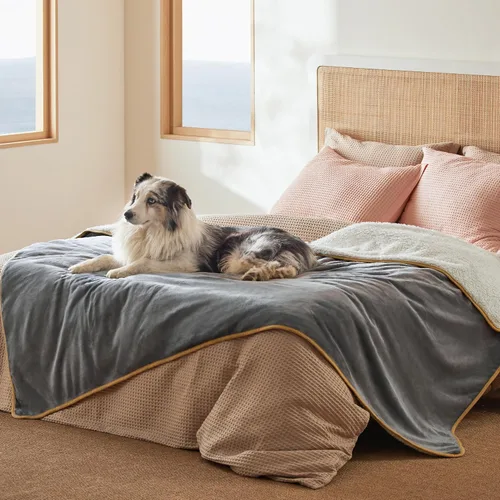 Vista 63 de Bedsure - Mantas impermeables para perros pequeños - Manta de felpa de sherpa con impresión suave lavable para perros y gatos, protector de muebles