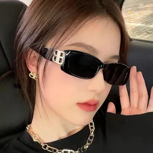 Vista 5 de Gafas de sol cuadradas rectangulares pequeñas Y2K de 5 piezas a granel para mujer UV400, Negro