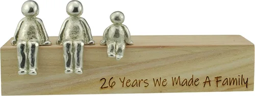 Vista 2 de Idea del 26 aniversario – 26 años que hicimos un adorno de metal familiar – Elige tu combinación familiar (1 niño)