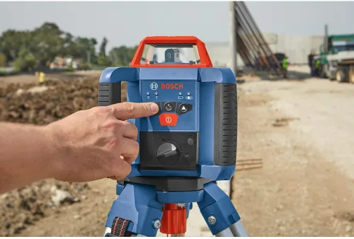 Vista 4 de BOSCH GRL2000-40HK REVOLVE Kit de láser rotativo horizontal autonivelante, incluye trípode, varilla de grado, receptor láser, 2 baterías D, 2