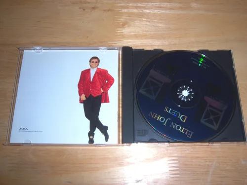Vista 3 de Duetos de John, Elton Music k.d. lang + P.M. Dawn + Little Richard + Don Henley de The Eagles + Kiki Dee + Chris Rea + Tammy Wynette + Nik Kershaw +