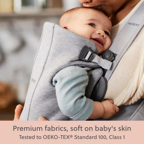 Vista 7 de BabyBjörn Portabebés Mini, gris claro, jersey 3D Portabebés (7-25 libras), ergonómico, fácil de usar