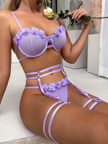 Vista 5 de WDIRARA Conjunto de lencería de malla con aros y apliques florales para mujer, sujetador y braga con liga