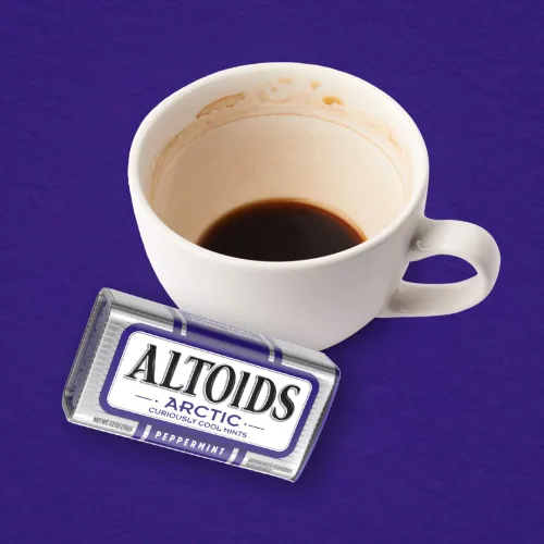 Vista 6 de ALTOIDS Arctic - Caramelos de menta, lata de 1.2 onzas (paquete de 8)