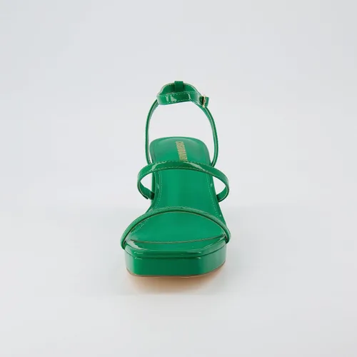 Vista 3 de CUSHIONAIRE Sandalia de vestir con plataforma Roma para mujer+espuma viscoelástica y anchos disponibles