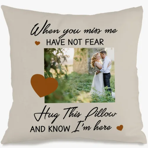 Vista 15 de Customizable Pillowcase with 6 Images and Text Dedicated to Mom, Decorative Cushion offering a Warm Gift for Anniversaries Birthdays Christmas or 6